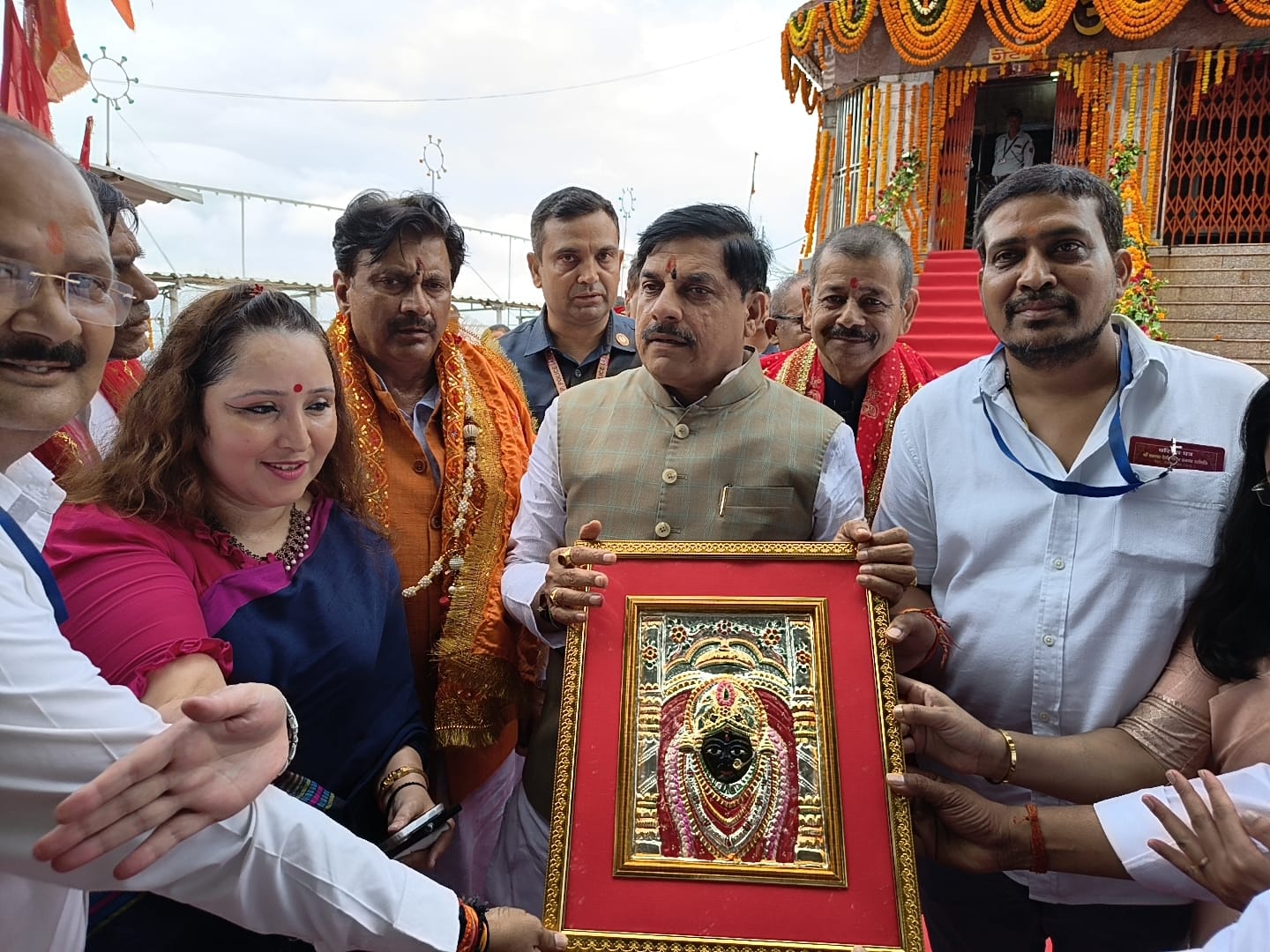 मुख्यमंत्री डॉक्टर मोहन यादव ने मां शारदा के किए दर्शन दर्शन उमरांत कार्यक्रम स्थल के लिए हुए रवाना